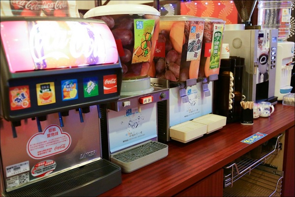 鑽木取火日式燒肉(新莊泰林店)：轉吧～轉吧～火烤小三機！新奇烤具體驗、火鍋燒烤一次搞定【鑽木取火日式燒肉/新莊泰林店】