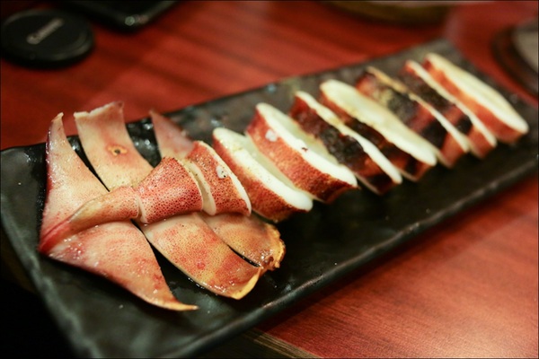 鑽木取火日式燒肉(新莊泰林店)：轉吧～轉吧～火烤小三機！新奇烤具體驗、火鍋燒烤一次搞定【鑽木取火日式燒肉/新莊泰林店】