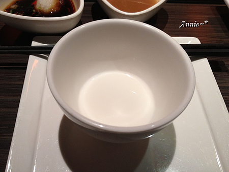 【挑剔味蕾】宜蘭。聚。北海道昆布鍋(新月店)