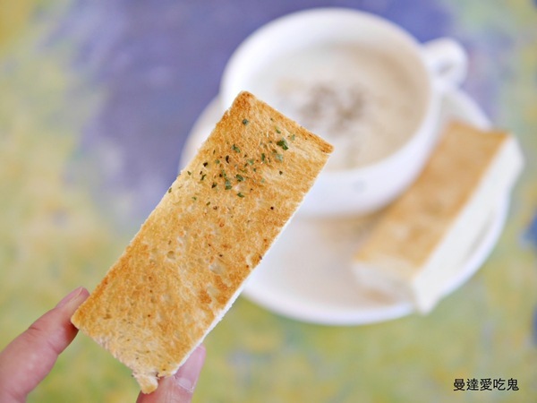 伊甸風味館(和緯店)：【台南美食】伊甸風味館。在有濃濃地中海氛圍的舒適環境用餐。好市多 | 壽星優惠