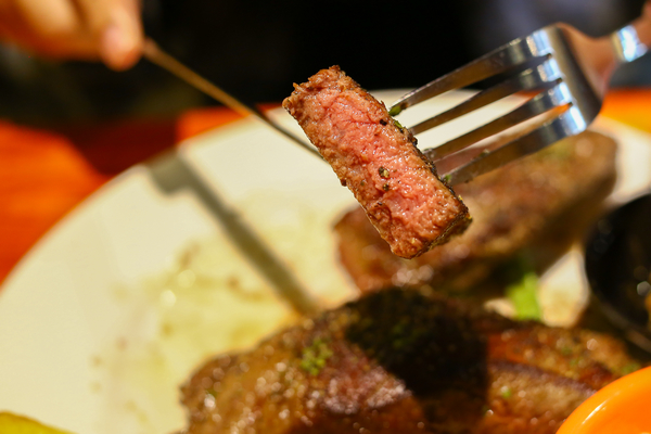 還我牛(台北店)：【還我牛/台北店】從高雄一路紅到台北的超級牛排！