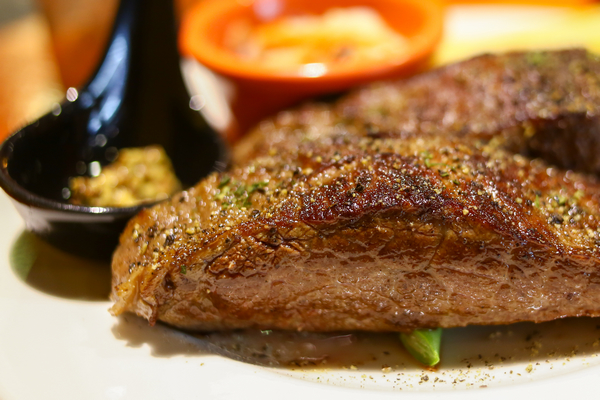 還我牛(台北店)：【還我牛/台北店】從高雄一路紅到台北的超級牛排！