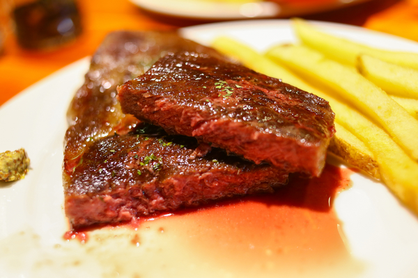 還我牛(台北店)：【還我牛/台北店】從高雄一路紅到台北的超級牛排！