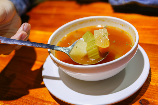 還我牛(台北店)：【還我牛/台北店】從高雄一路紅到台北的超級牛排！