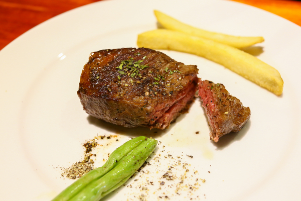 還我牛(台北店)：【還我牛/台北店】從高雄一路紅到台北的超級牛排！