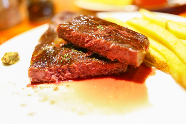 還我牛(台北店)：【還我牛/台北店】從高雄一路紅到台北的超級牛排！