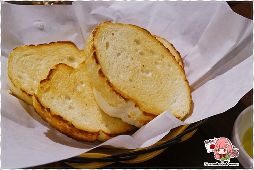 捷運行天宮站 還我牛美式炭烤牛排:原味炭烤牛排，免服務費。近小六食堂。