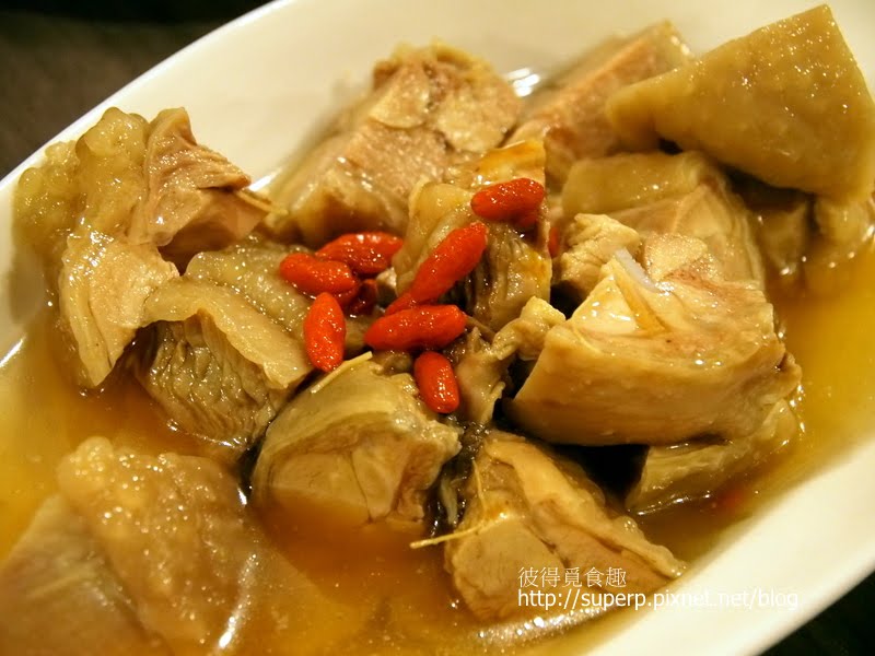 [餐廳食記]台北的犁園：值得一嚐的蘿勒蚵仔湯包