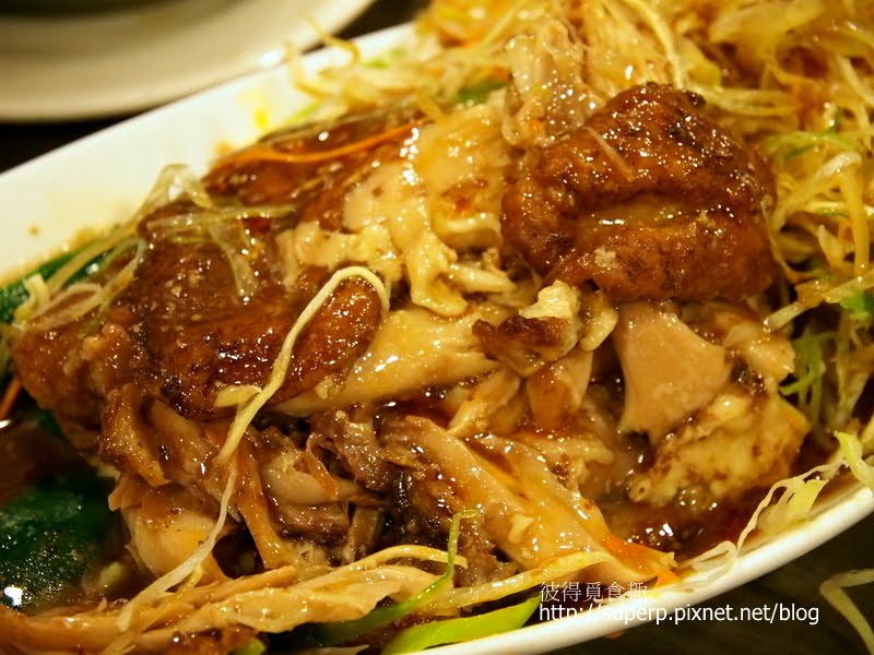 [餐廳食記]台北的犁園：值得一嚐的蘿勒蚵仔湯包