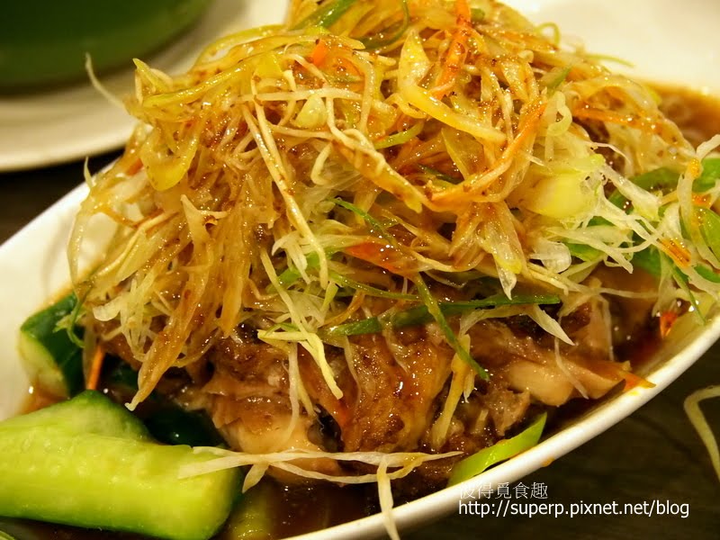 [餐廳食記]台北的犁園：值得一嚐的蘿勒蚵仔湯包