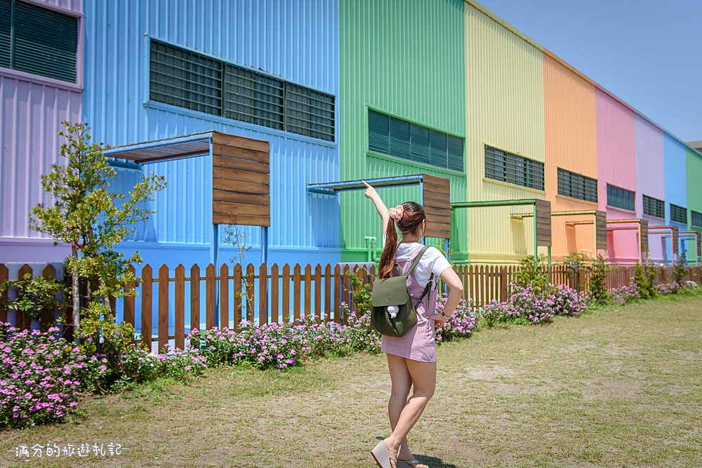 彰化鹿港景點》緞帶王 免門票觀光工廠 情侶約會必訪 超唯美的繽紛彩虹牆 - 滿分的旅遊札記