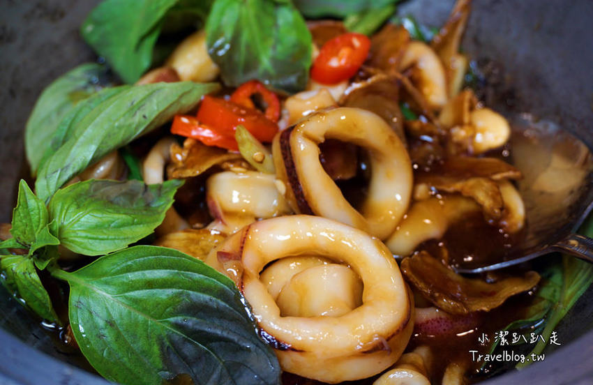 台中老字號海鮮餐廳》新天地梧棲創始店。熱門經典料理合菜四人一次滿足只要2000元！家庭聚餐 婚宴美食 - 小潔趴趴走旅遊札記