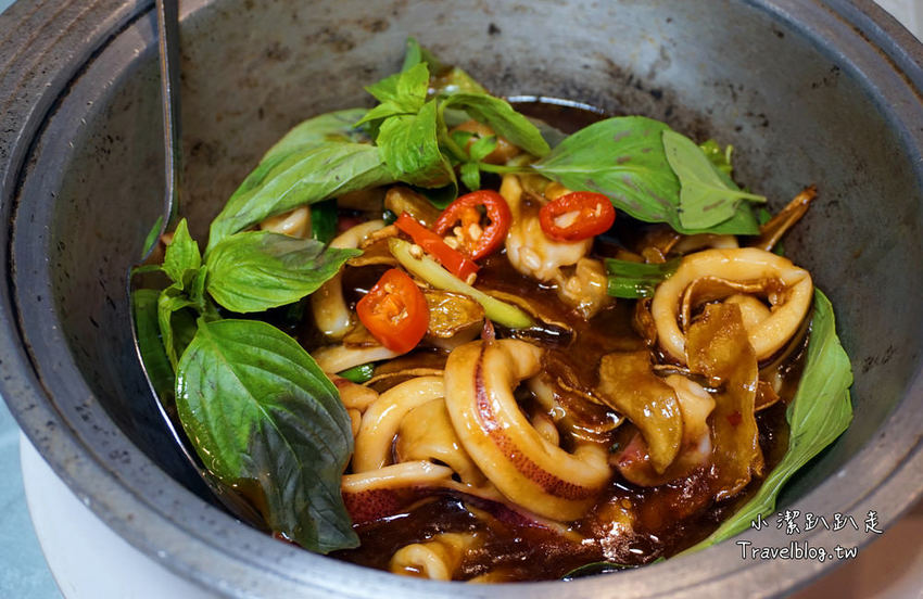 台中老字號海鮮餐廳》新天地梧棲創始店。熱門經典料理合菜四人一次滿足只要2000元！家庭聚餐 婚宴美食 - 小潔趴趴走旅遊札記