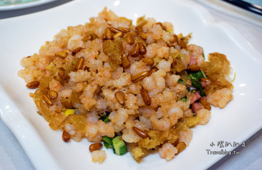 台中老字號海鮮餐廳》新天地梧棲創始店。熱門經典料理合菜四人一次滿足只要2000元！家庭聚餐 婚宴美食 - 小潔趴趴走旅遊札記