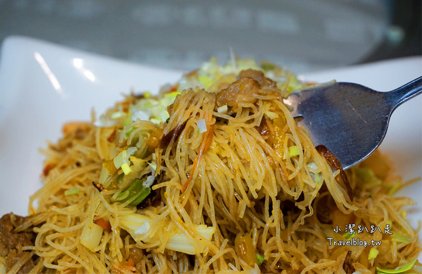 台中老字號海鮮餐廳》新天地梧棲創始店。熱門經典料理合菜四人一次滿足只要2000元！家庭聚餐 婚宴美食 - 小潔趴趴走旅遊札記