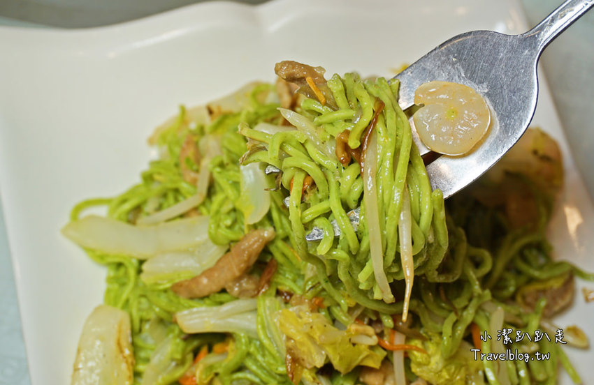 台中老字號海鮮餐廳》新天地梧棲創始店。熱門經典料理合菜四人一次滿足只要2000元！家庭聚餐 婚宴美食 - 小潔趴趴走旅遊札記