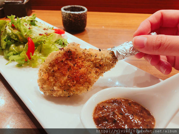 圓圓家愛吃貨-《台北南港》南港日式御便當，陶膳日本料理，季節美食好味道，處處充滿驚喜的無菜單料理