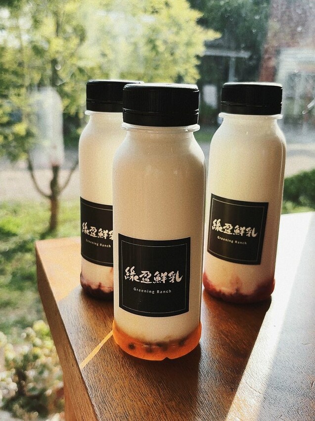 嘉義親子景點推薦!綠盈牧場X養牛人家餵小牛體驗、早午餐一次滿足。