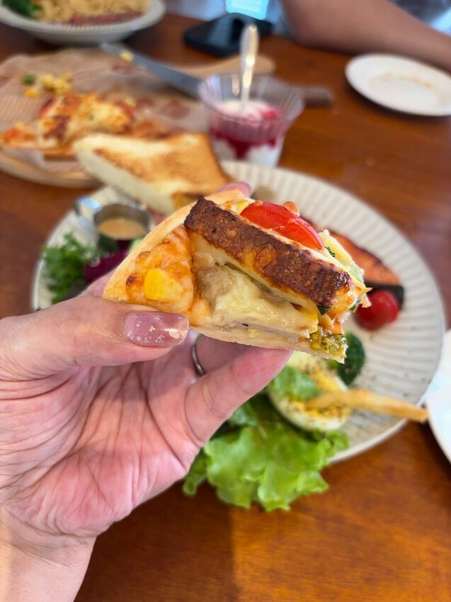 嘉義親子景點推薦!綠盈牧場X養牛人家餵小牛體驗、早午餐一次滿足。