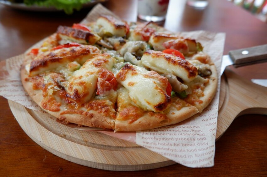 嘉義親子景點推薦!綠盈牧場X養牛人家餵小牛體驗、早午餐一次滿足。