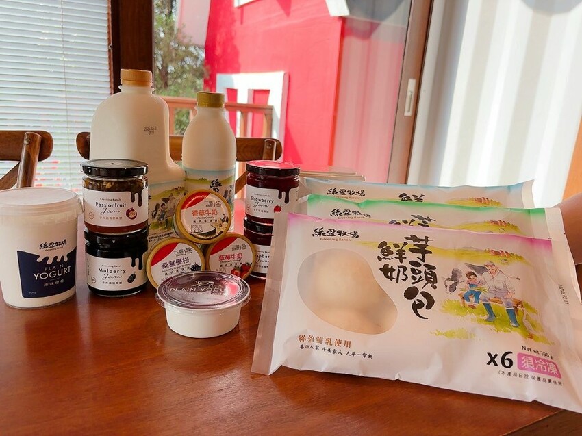 嘉義親子景點推薦!綠盈牧場X養牛人家餵小牛體驗、早午餐一次滿足。