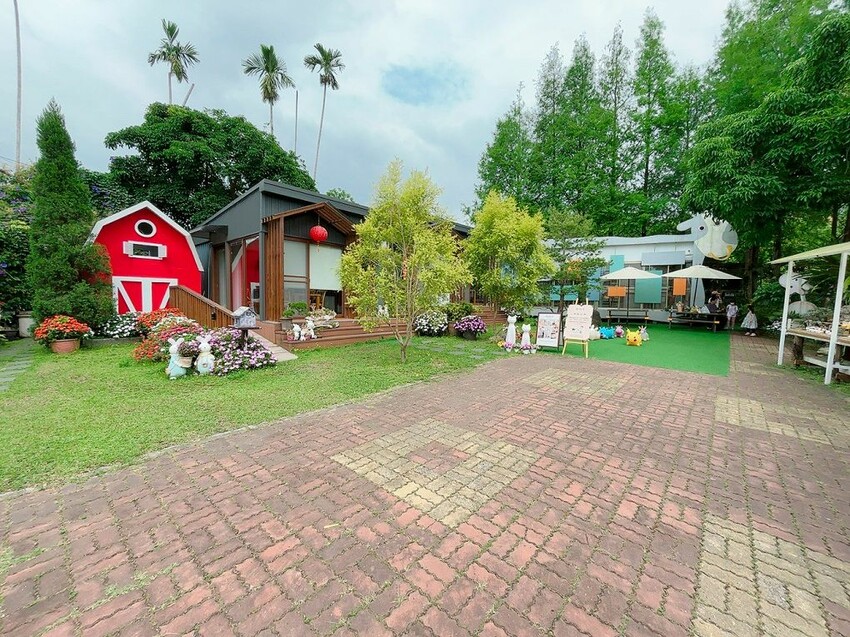 嘉義親子景點推薦!綠盈牧場X養牛人家餵小牛體驗、早午餐一次滿足。