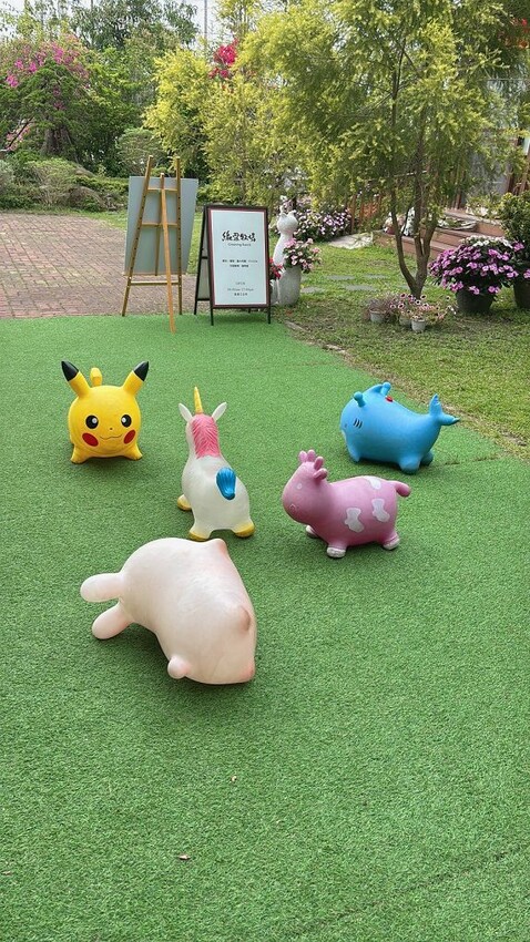 嘉義親子景點推薦!綠盈牧場X養牛人家餵小牛體驗、早午餐一次滿足。