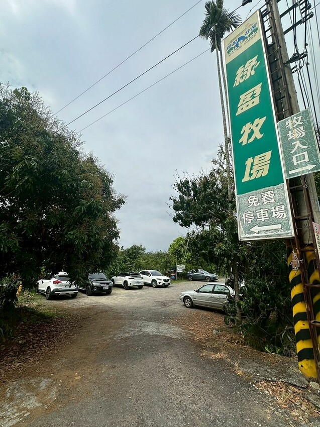 嘉義親子景點推薦!綠盈牧場X養牛人家餵小牛體驗、早午餐一次滿足。