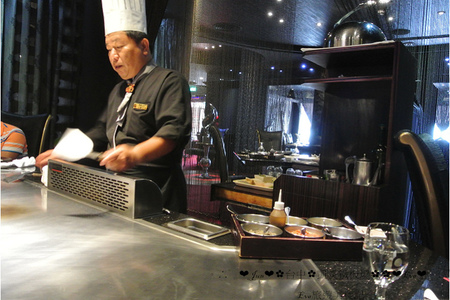 凱焱鐵板燒：【食記】oO。o○台中　南屯區　凱焱鐵板燒　法國菜　海鮮　牛排　午餐　晚餐　咖啡　飲品　新式的鐵板燒新吃法，大家一定沒有嚐試過～快來，不然落伍啦～。oO。o○。　