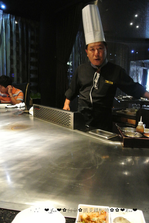 凱焱鐵板燒：【食記】oO。o○台中　南屯區　凱焱鐵板燒　法國菜　海鮮　牛排　午餐　晚餐　咖啡　飲品　新式的鐵板燒新吃法，大家一定沒有嚐試過～快來，不然落伍啦～。oO。o○。　