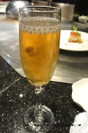 凱焱鐵板燒：【食記】oO。o○台中　南屯區　凱焱鐵板燒　法國菜　海鮮　牛排　午餐　晚餐　咖啡　飲品　新式的鐵板燒新吃法，大家一定沒有嚐試過～快來，不然落伍啦～。oO。o○。　