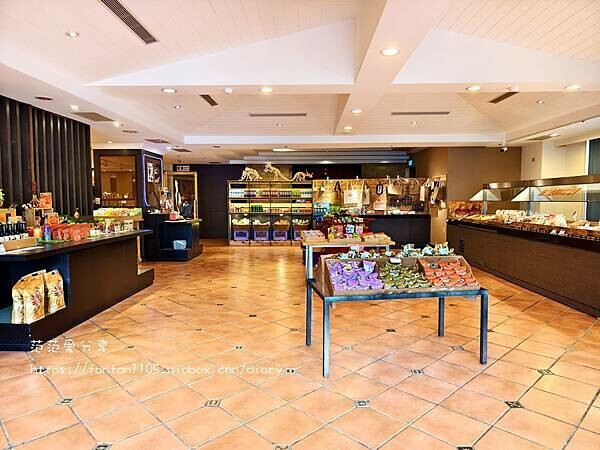 陽明山天籟渡假酒店｜半露天獨立溫泉浴池｜親子滑水道，全家放空首選天堂 (14).jpg