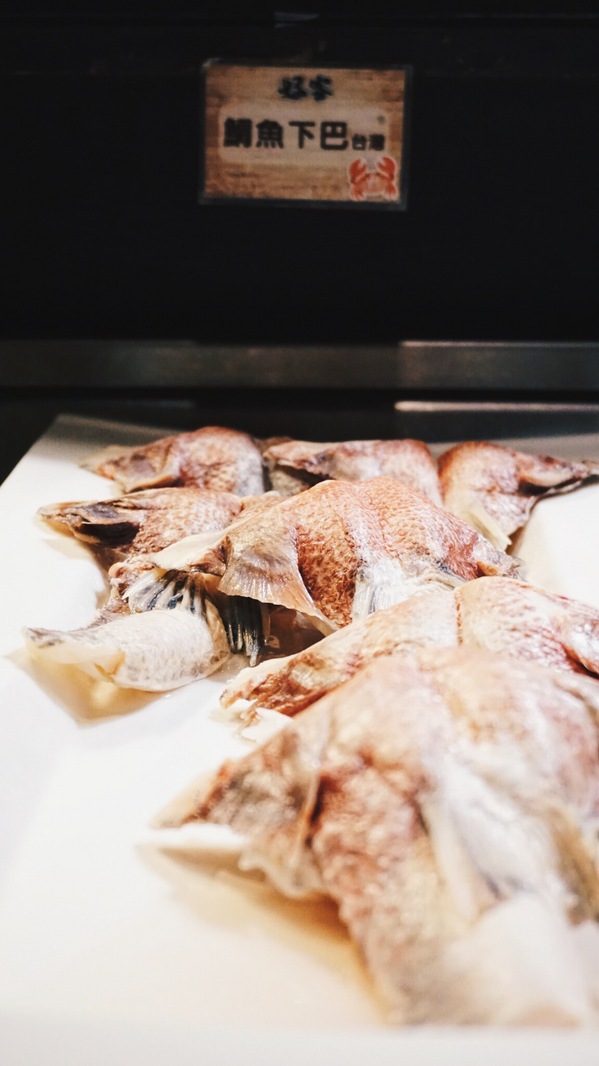 好客音樂燒烤(市府店)：好客音樂燒烤│吃到飽 台北燒肉 駐唱餐廳 帝王蟹 │信義區市府站1號出口