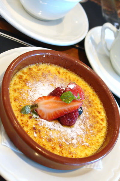 PAUL--不只是麵包--意外與花都小酒館邂垢