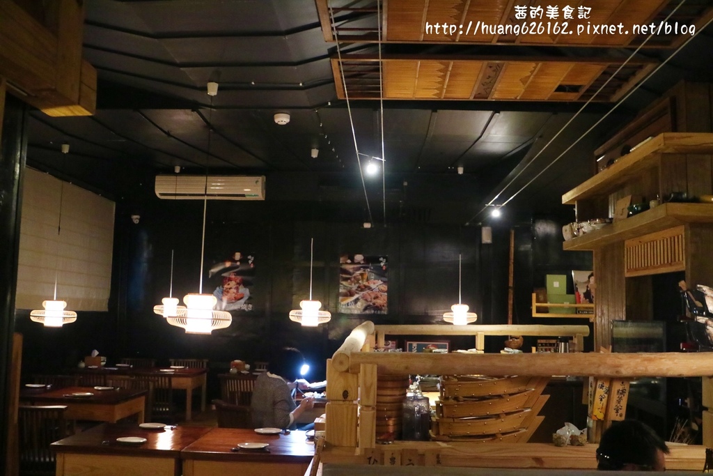 IMG_4693.JPG IMG_4693.JPG