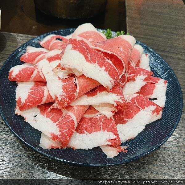 【接不到業配只能自費去吃的厭世網紅/士林/劍潭/美食推薦/火