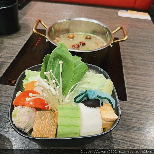 【接不到業配只能自費去吃的厭世網紅/士林/劍潭/美食推薦/火