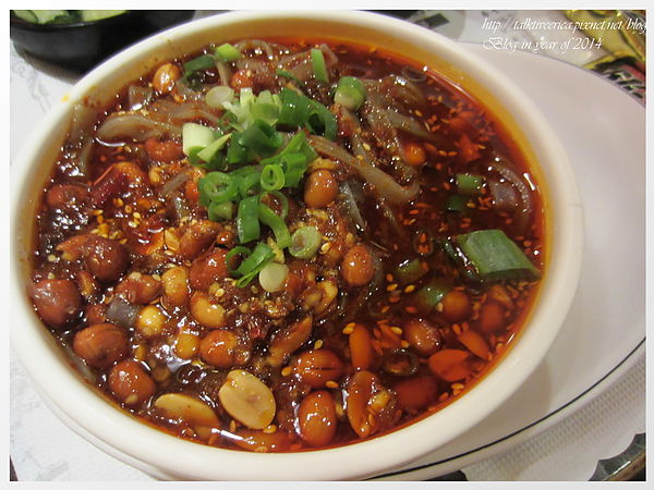 『呷』「北市長安東路」☆ 老四川 巴蜀麻辣燙 ☆不油不膩的麻辣湯頭，涮牛肉最對味