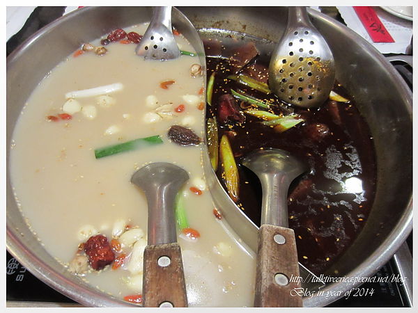 『呷』「北市長安東路」☆ 老四川 巴蜀麻辣燙 ☆不油不膩的麻辣湯頭，涮牛肉最對味