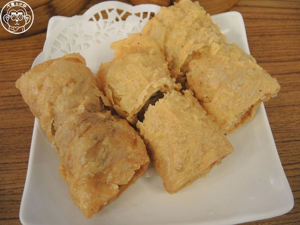 星上星港式飲茶(桃園創始店)：呷飽祙【桃園･星上星港式飲茶】有蒸籠車的港式飲茶