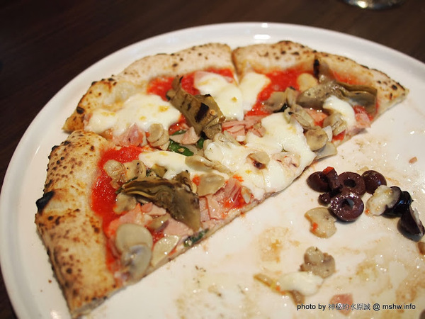 PASSIONE 帕希諾窯烤拿坡里披薩專門店：【食記】台北大安-PASSIONE 帕希諾手工窯烤拿坡里披薩專門店 : 餅皮再Q彈點會更好!