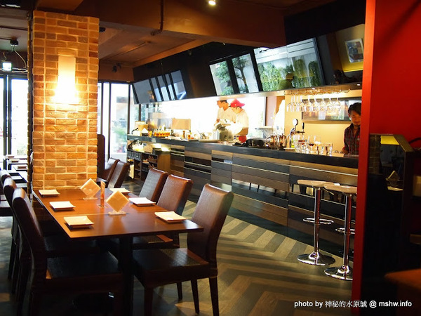 PASSIONE 帕希諾窯烤拿坡里披薩專門店：【食記】台北大安-PASSIONE 帕希諾手工窯烤拿坡里披薩專門店 : 餅皮再Q彈點會更好!