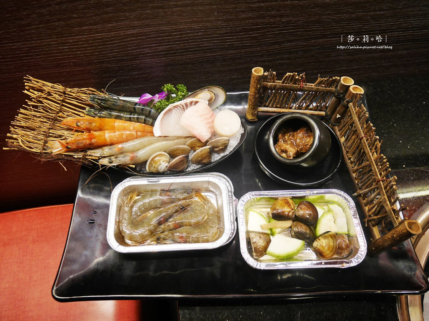 台北火鍋燒烤海鮮吃到飽小蒙牛新莊店