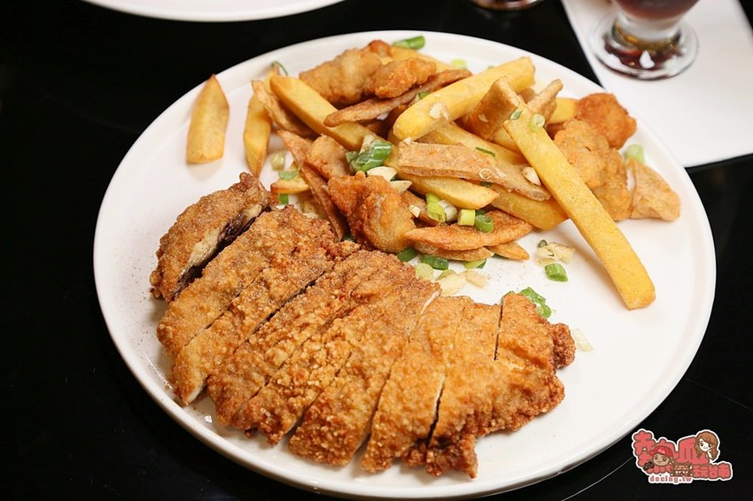 【台南住宿】全台唯一冒險體驗飯店，入住前先來場自由落體吧：趣淘漫旅 - 熱血玩台南。跳躍新世界