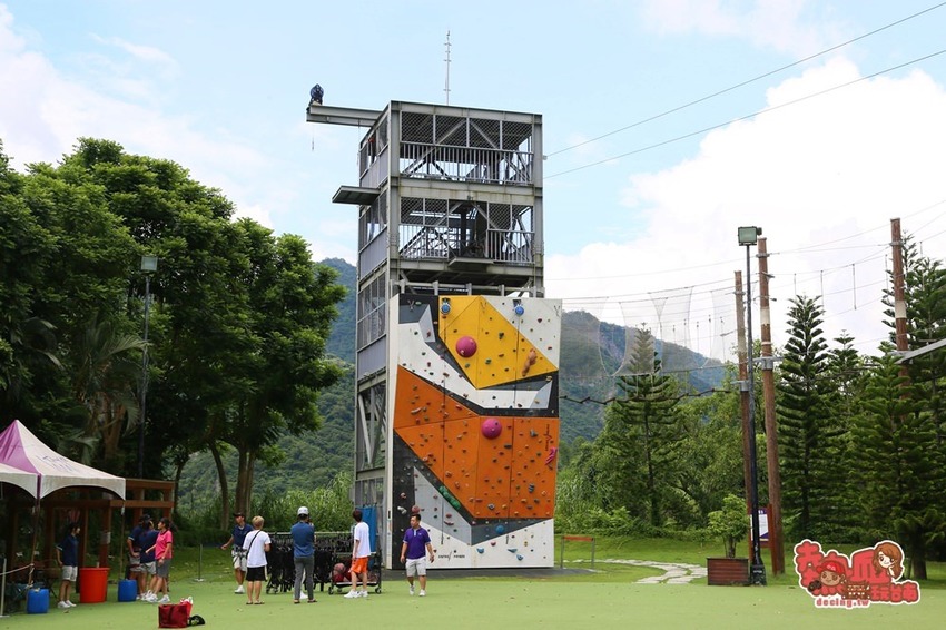 【台南住宿】全台唯一冒險體驗飯店，入住前先來場自由落體吧：趣淘漫旅 - 熱血玩台南。跳躍新世界