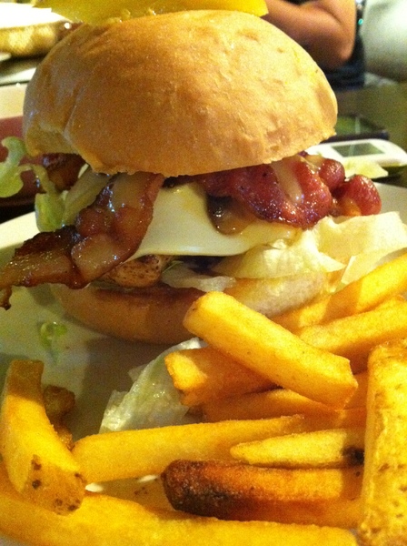 Just Burger美式漢堡餐廳:朋友相約~看運動!!!! Just Burger美式漢堡餐廳:朋友相約~看運動!!!!