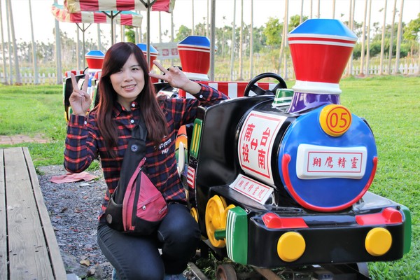 赤腳精靈景觀餐廳:【南投景點】赤腳精靈景觀餐廳,窯烤麵包,休閒露營~情侶約會親子旅遊免費入園