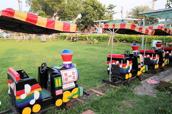 赤腳精靈景觀餐廳:【南投景點】赤腳精靈景觀餐廳,窯烤麵包,休閒露營~情侶約會親子旅遊免費入園