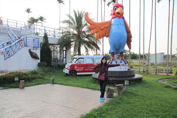 赤腳精靈景觀餐廳:【南投景點】赤腳精靈景觀餐廳,窯烤麵包,休閒露營~情侶約會親子旅遊免費入園