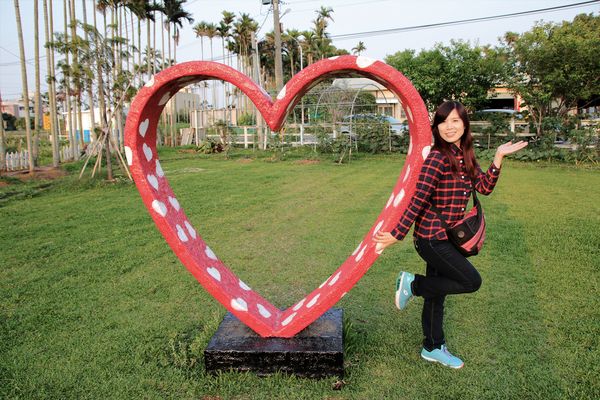 赤腳精靈景觀餐廳:【南投景點】赤腳精靈景觀餐廳,窯烤麵包,休閒露營~情侶約會親子旅遊免費入園